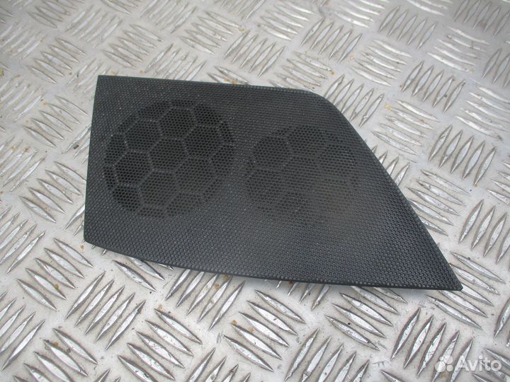 Сетка динамика левая Volvo 82213615