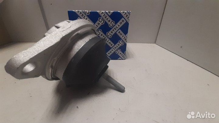 Опора двигателя Audi 100 C4 1991-1994