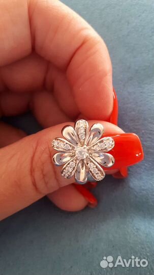 Серебряное кольцо новое