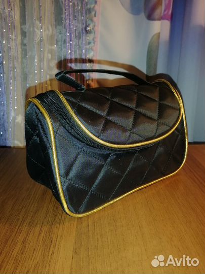 Косметичка черная