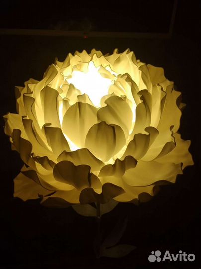 Светильник Пион