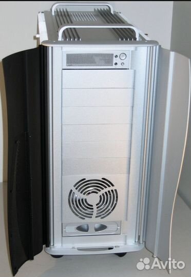 Компьютерный корпус Thermaltake Tai-Chi