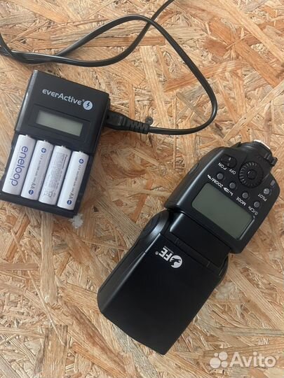 Вспышка накамерная Falcon Eyes x-flash 580ll