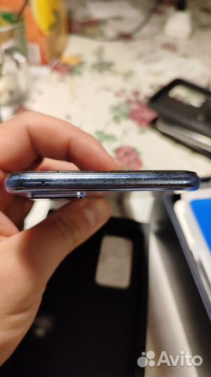 Телефон vivo 21 e