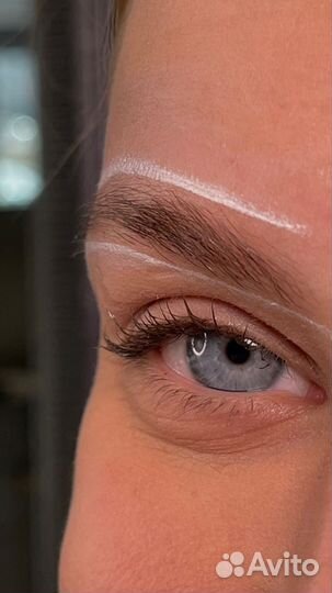 Мастер по бровям