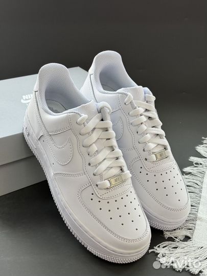 Nike Air Force 1 Low White