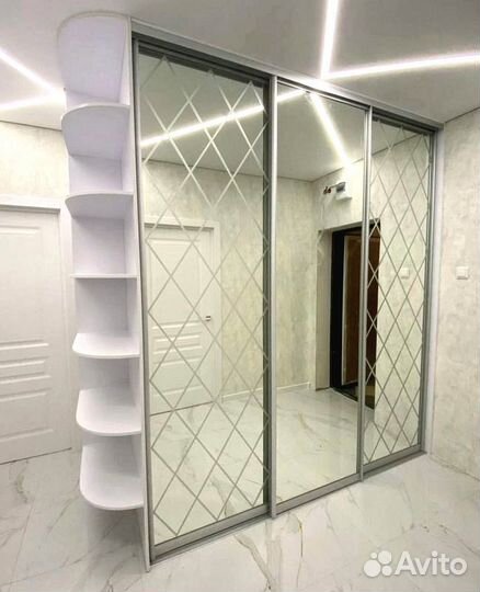 Шкаф в прихожую