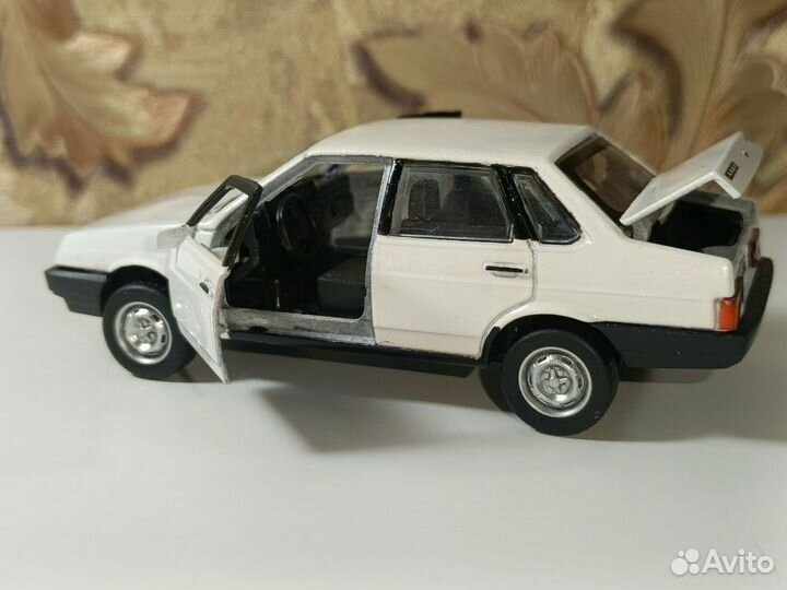 Модель автомобиля 21099