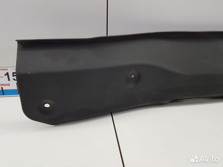 Обшивка багажника на заднюю панель (Ford Focus)