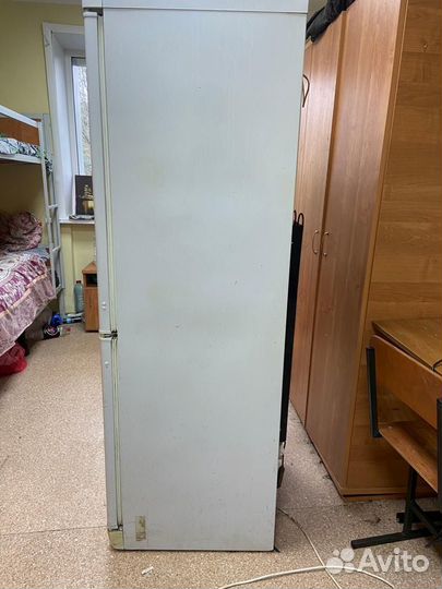 Холодильник indesit