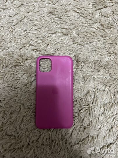 Чехлы на iPhone 11