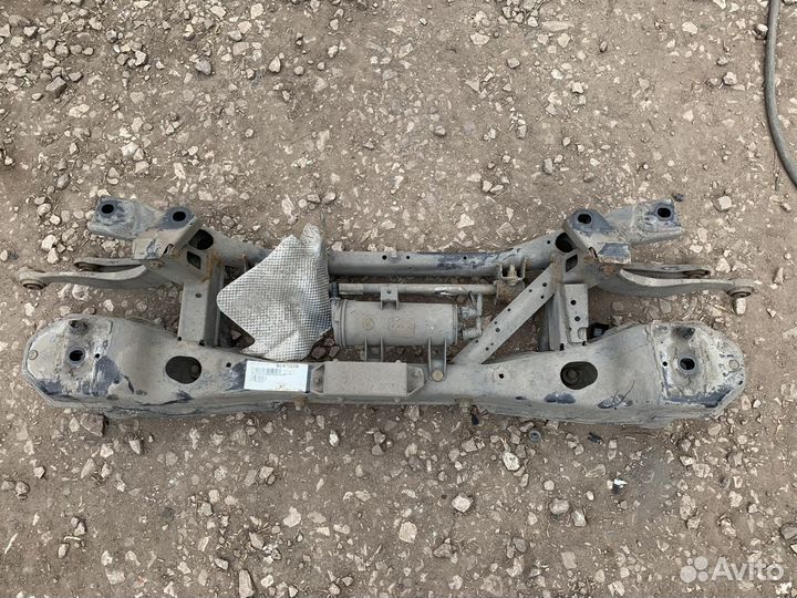 Volvo S40 подрамник подвески