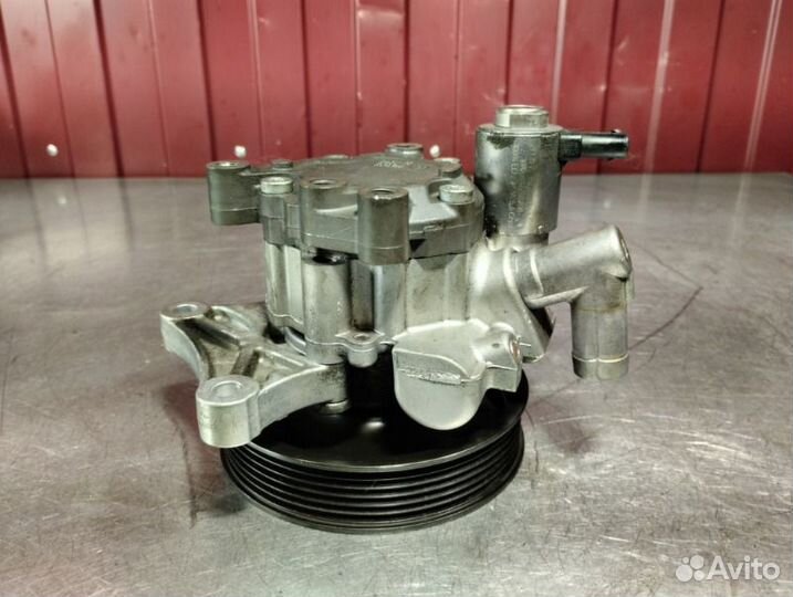 Насос гидроусилителя руля Mercedes C-Class W204