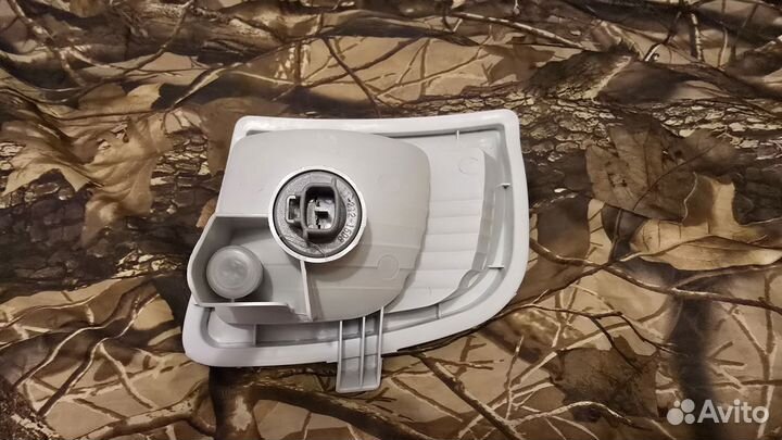 Указатель поворота нижний L rav4 00-03