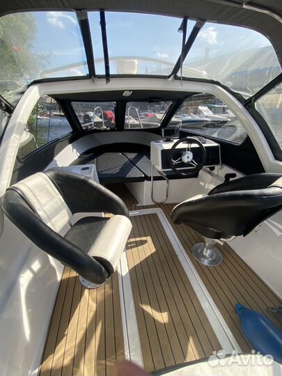 Катер с прицепом и мотором