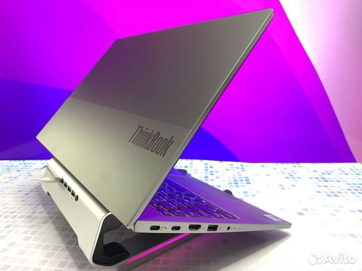 Стильный и легкий ультрабук Lenovo / Intel / SSD
