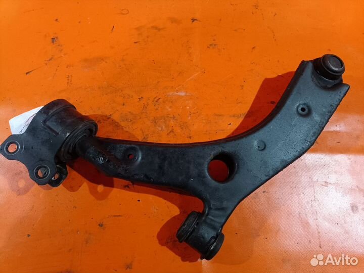 Рычаг передний правый Mazda Premacy crew