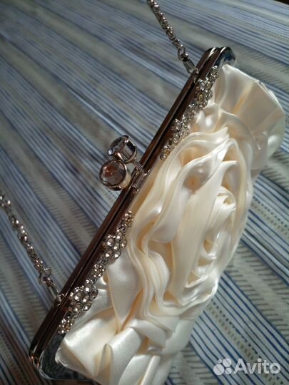 Женские сумки клатчи кошельки перчатки