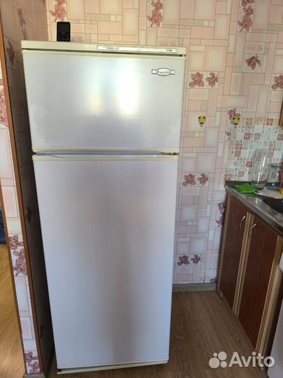 Холодильник атлант бу