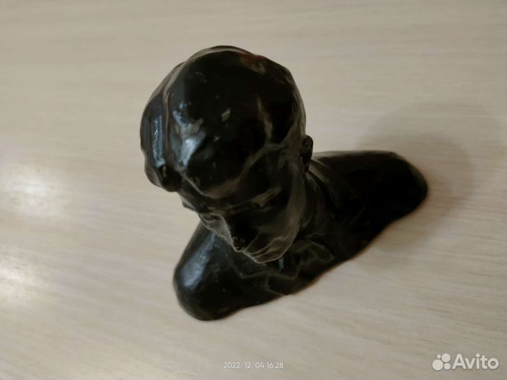 Бюст Есенин