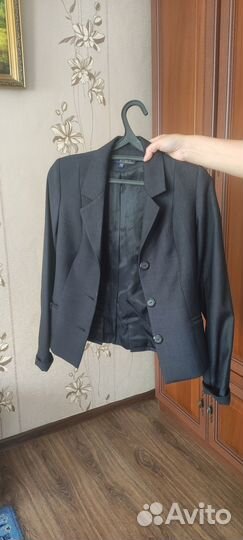 Продаю школьный пиджак