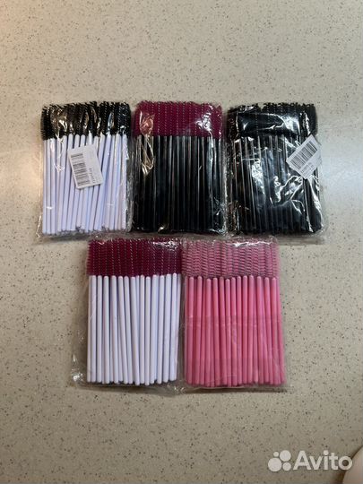 Щеточки для ресниц и бровей