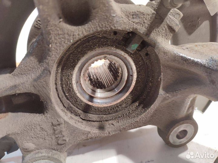 Кулак передний левый Chevrolet Aveo T300 2011