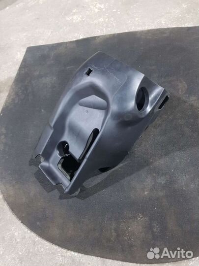 Кожух рулевой колонки Ford focus 2