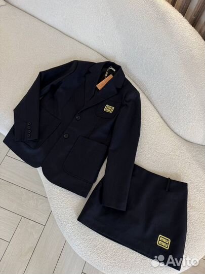 Костюм miu miu пиджак и юбка