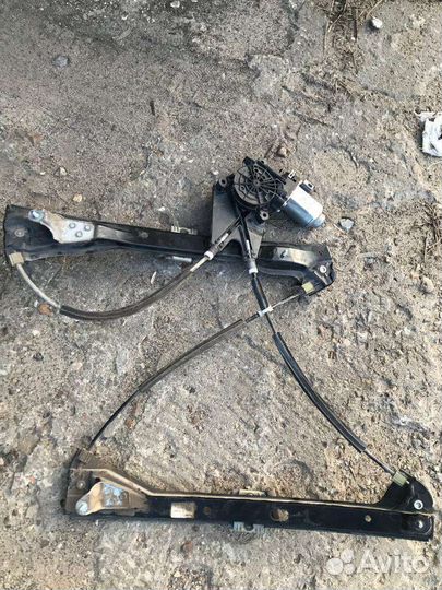 Трапеция с мотором стекла переднее Поло