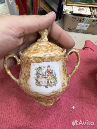 Старинный фарфоровый сервиз. без клейм. 4 пары