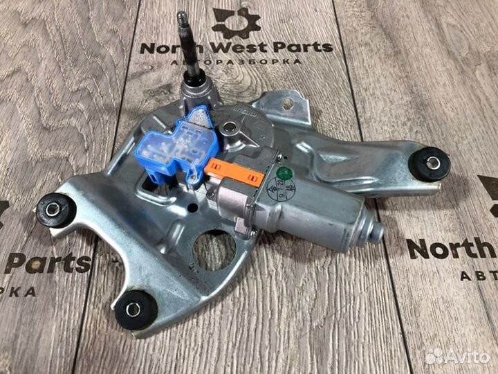 Моторчик стеклоочистителя задний Subaru Legacy