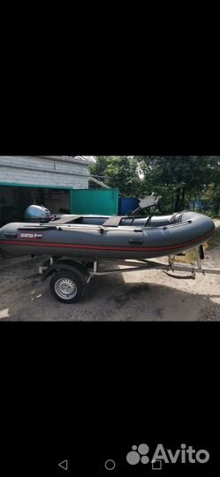 Лодка с мотором