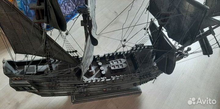 Пиратский корабль