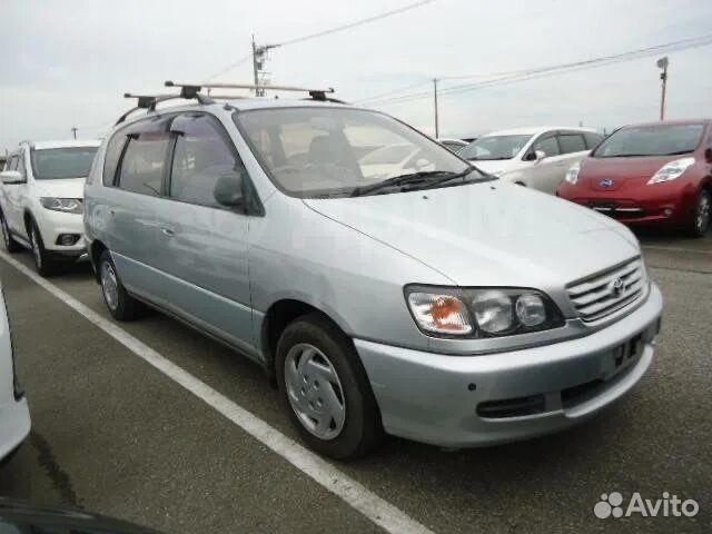 Продам Toyota Ipsum 1998 на запчасти