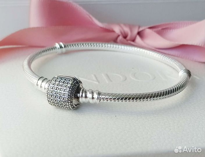 Браслет Pandora Moments