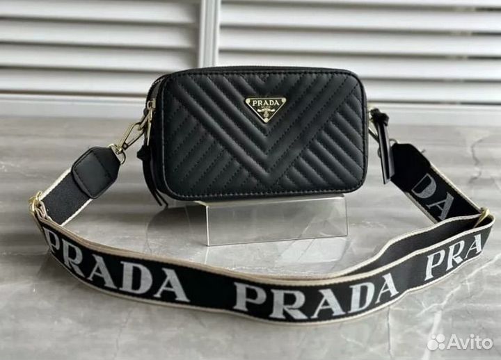 Сумочка через плечо Prada