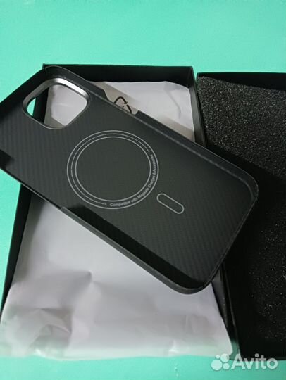 Чехол на iPhone 15