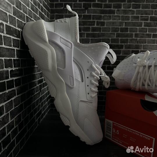 Кроссовки Nike huarache белые