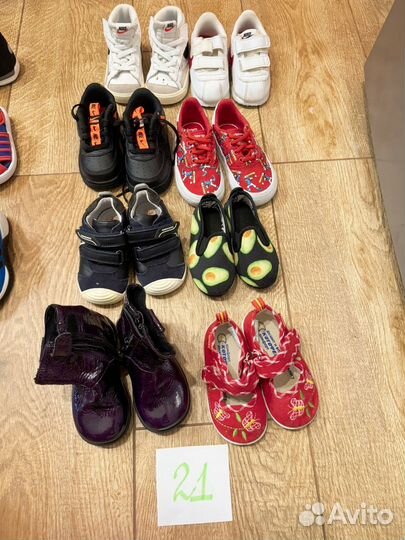 Детская обувь кроссовки ботинки пинетки сандалии