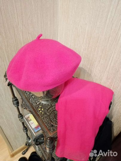 Берет с шарфом