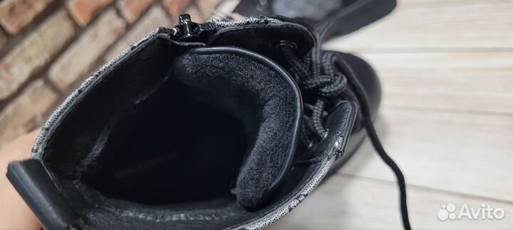 Ботинки для девочки 34 р
