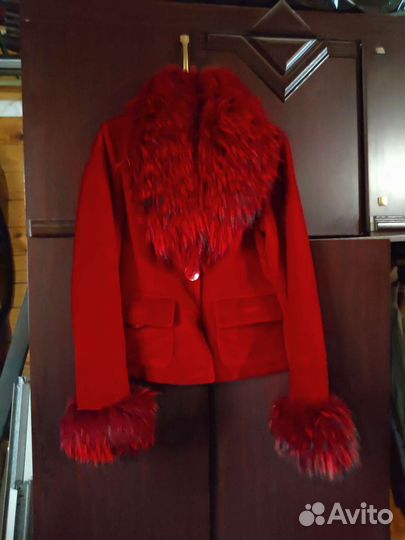 Куртка, пиджак с мехом енота