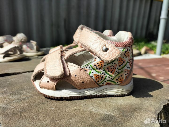 Сандалии для девочки 19 и 20 размер