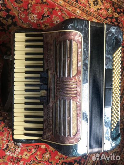 Аккордеон Красный партизан