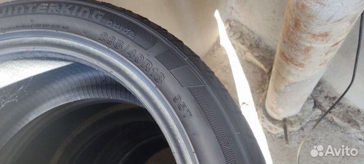 DoubleStar DW02 235/45 R18 95