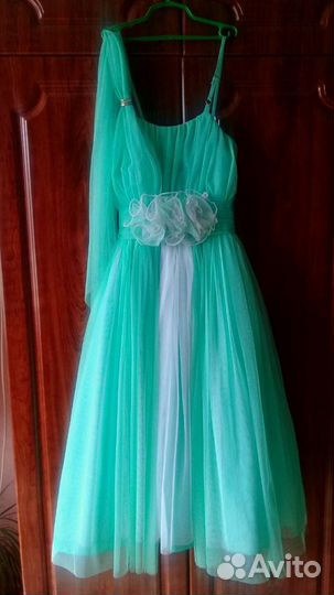 Нарядное платье для девочки