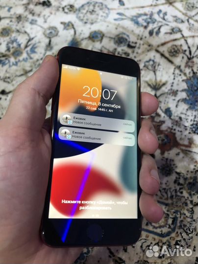 iPhone se 2020 / 64gb / red