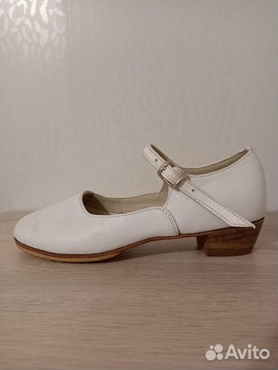 Продам туфли для народного танца