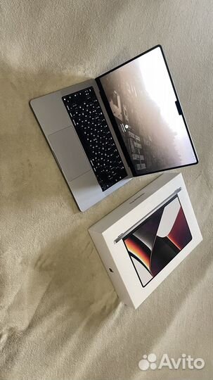 Macbook pro 14 2021 512ssd 16оперативной